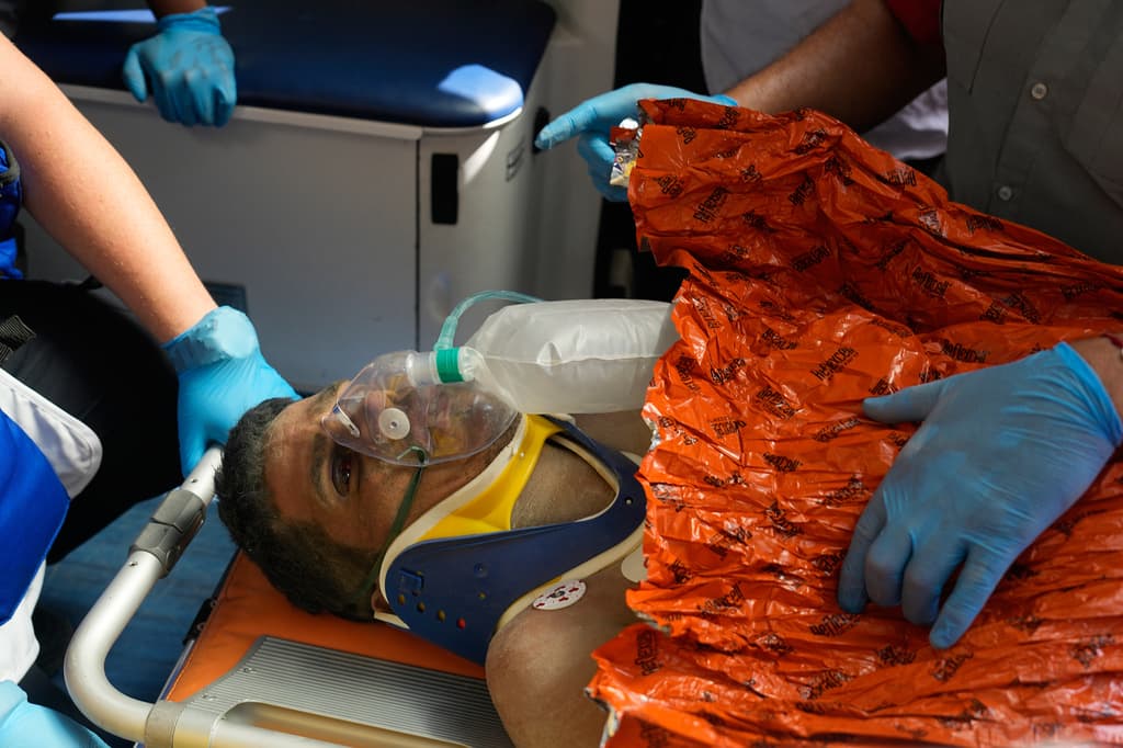 Survivor Extracted 8 days After Venezuela Quakes