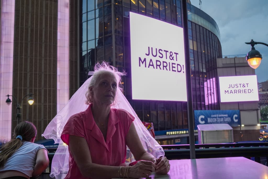 Taylor Swift & Travis Kelce Marry In Front Of Famous Friends