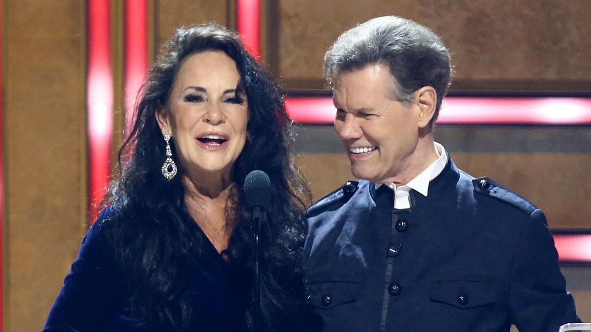 Mary an Randy Travis
