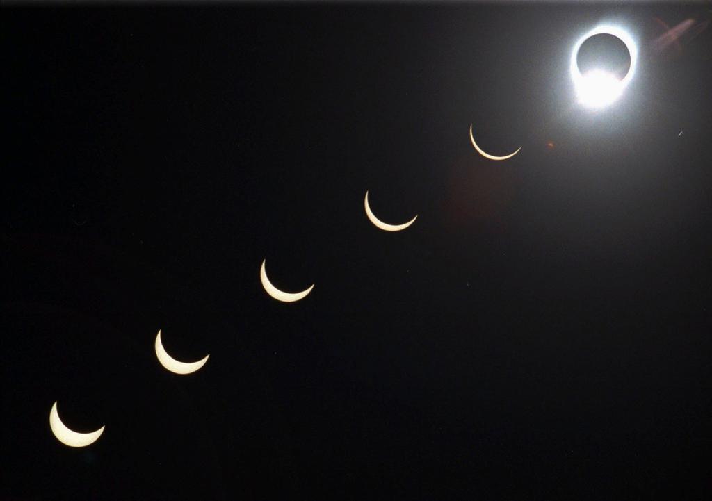 Progression of total solar eclipse seen in a multiple exposure photograph